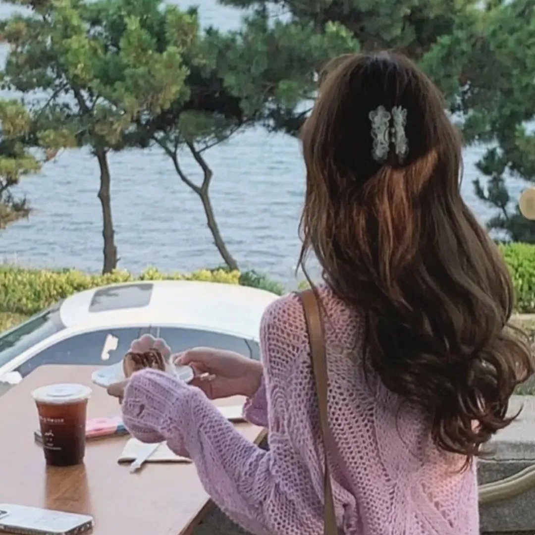 她们的名字叫红 海报