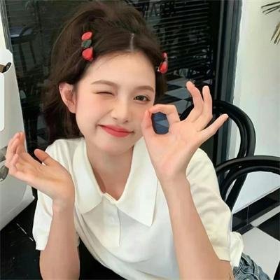 女子高中生 海报
